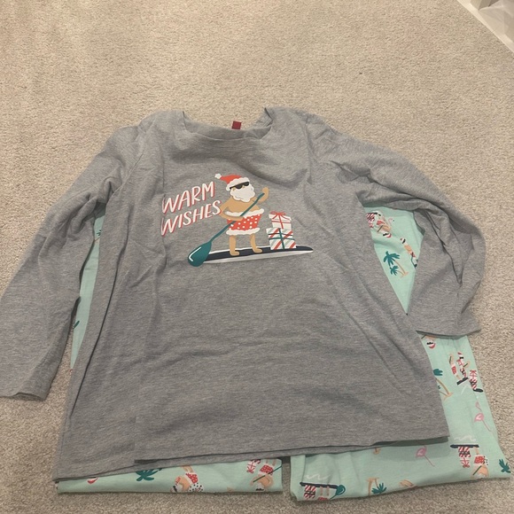 Matching Women's Tropical Santa Mix It Family Pajama Set, Created for Macy's - Picture 3 of 11